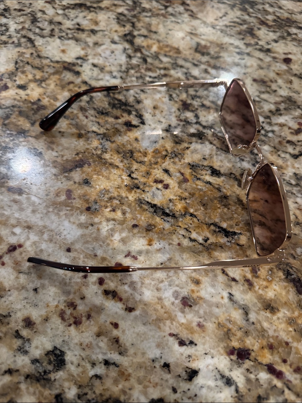 Quay DND SUNGLASSES - Picture 3 of 3